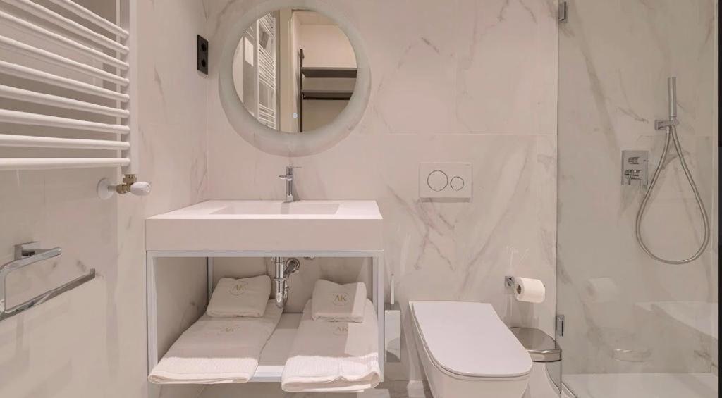 Abando Suites By Next Stop Bilbao Bagian luar foto